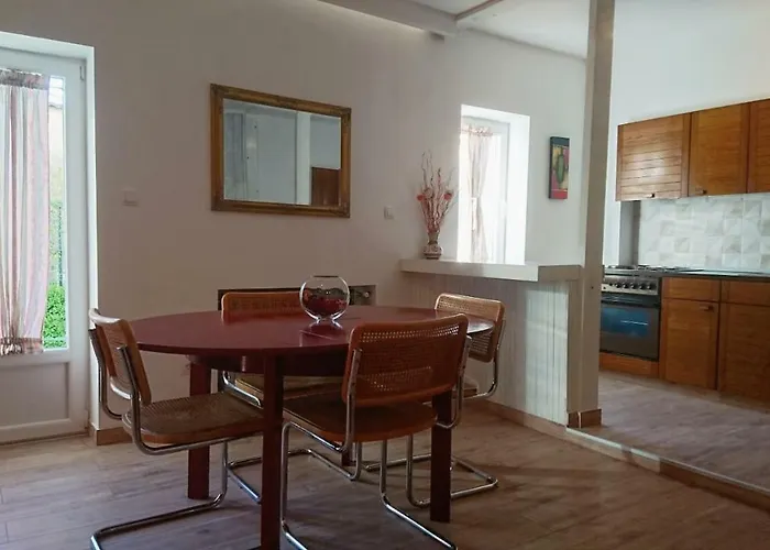 Ljubica Comfortable Apartment *